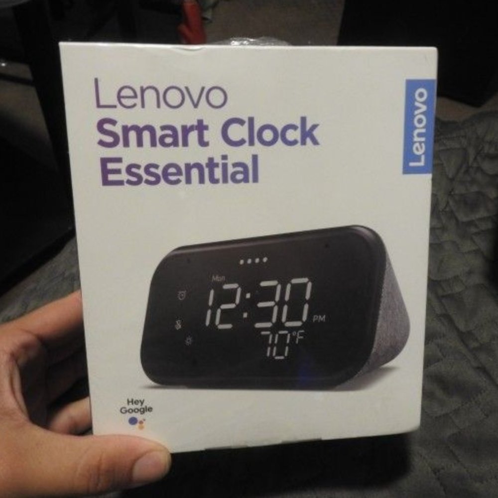Lenovo Smart Clock Essential in Gray